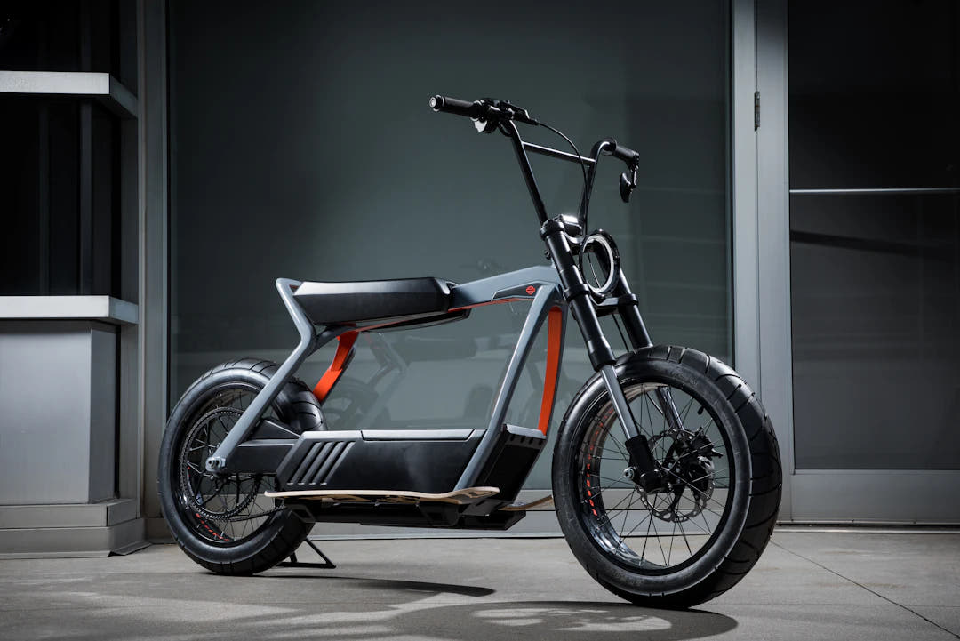 Discover the Benefits of Commuting with Electric Bikes Scooters