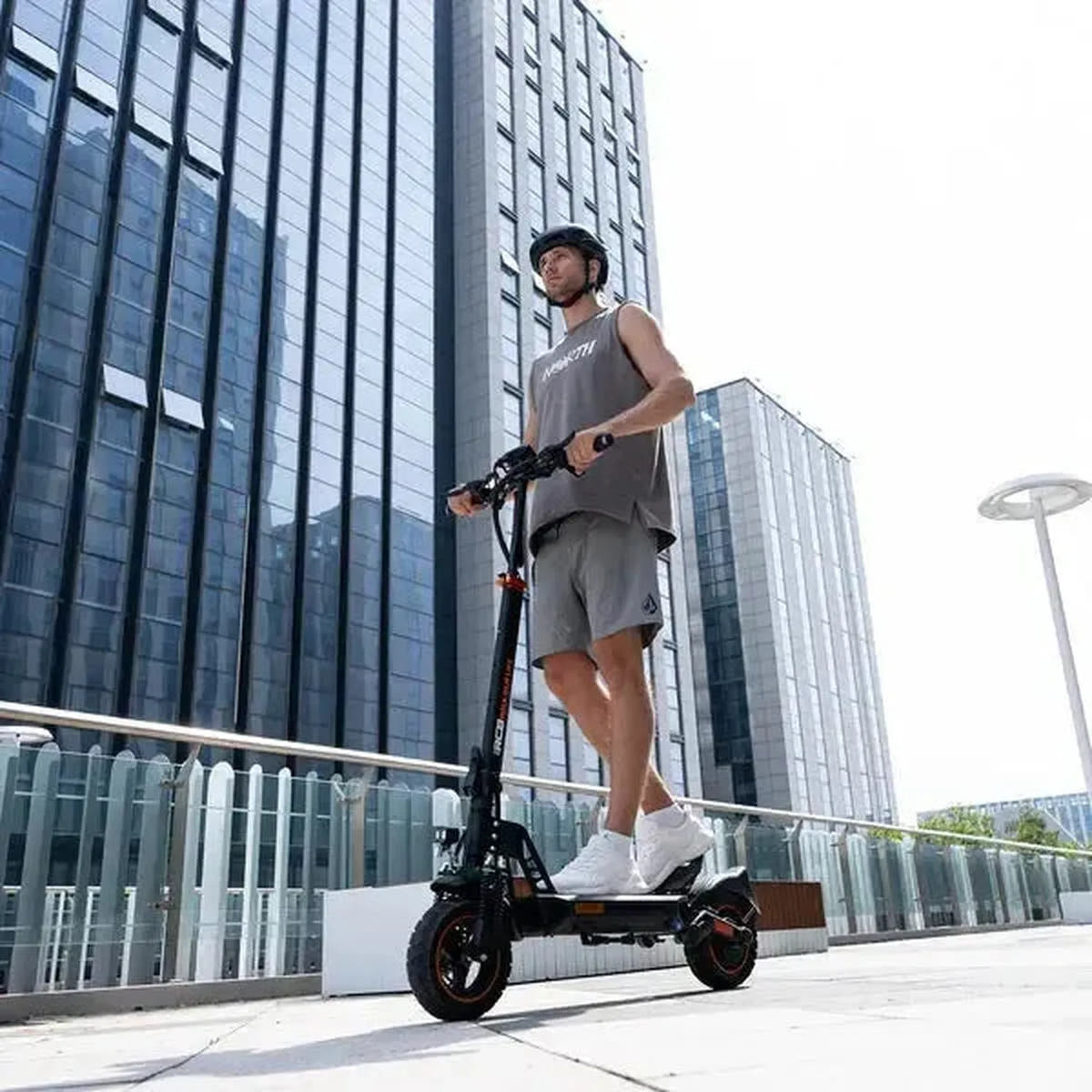 RCB D5 Electric Scooter Long Range Foldable with Pneumatic Tyres up to 32 Km/h