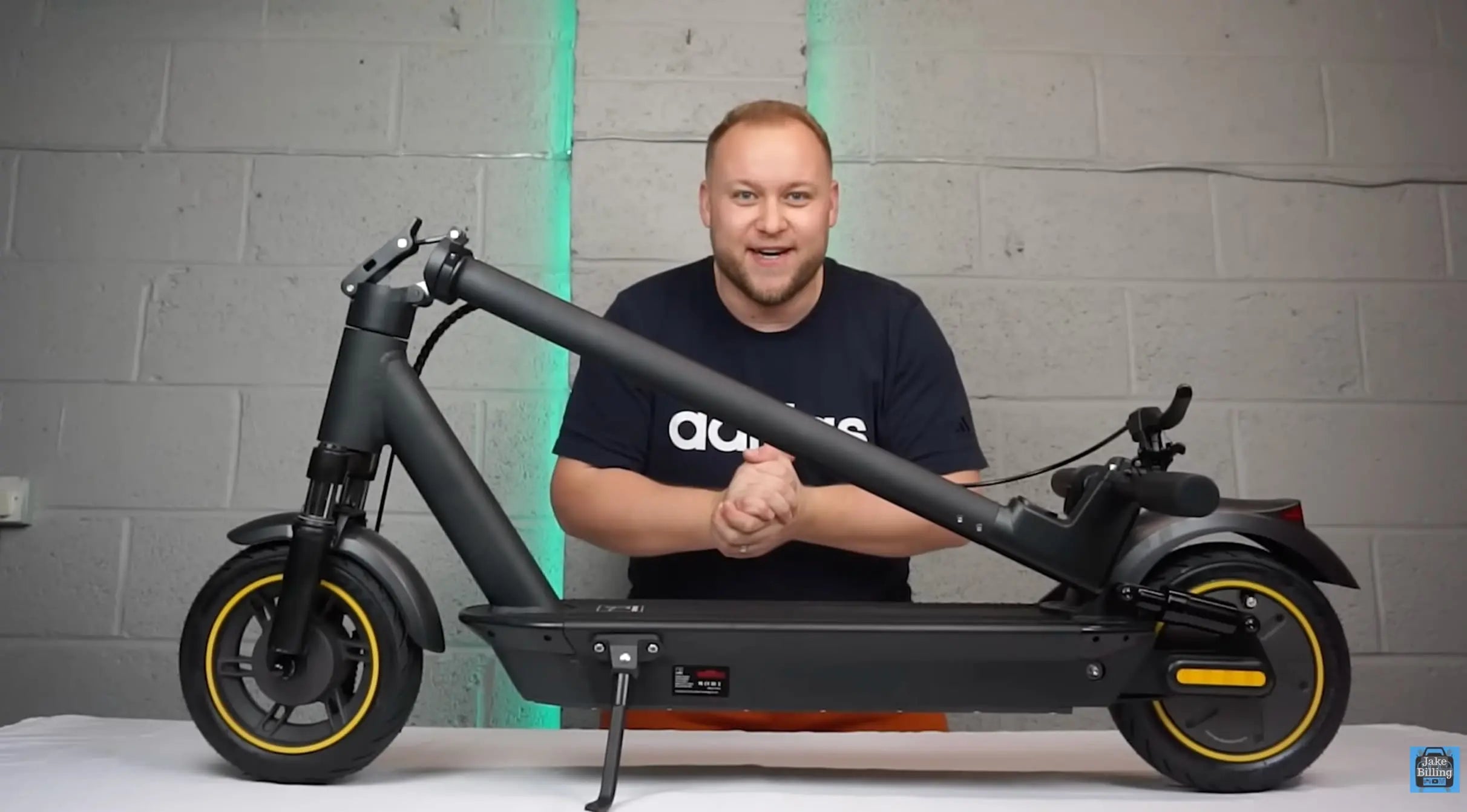 Load video: AOVO PRO EMAX