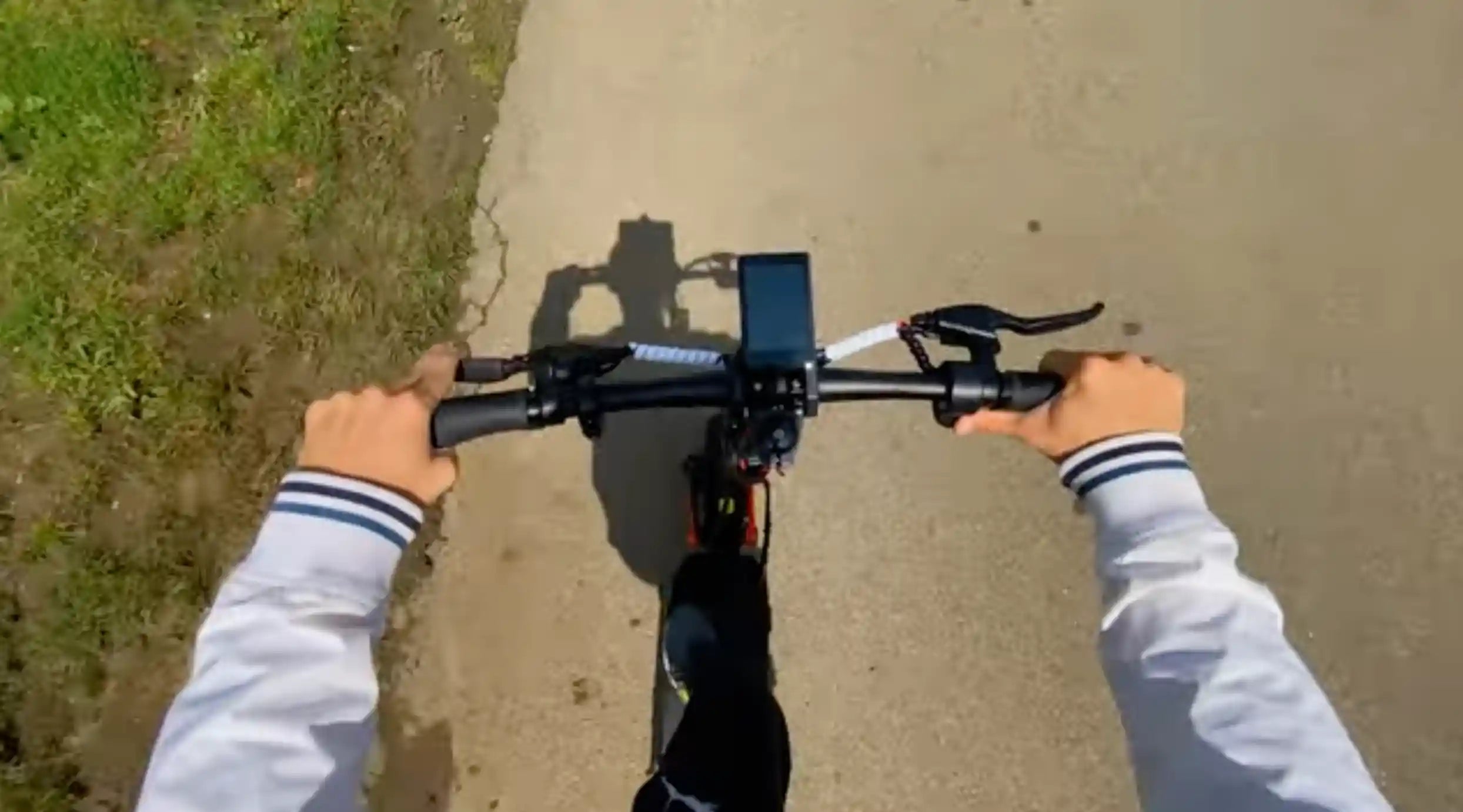 Load video: JOYOR S5 PRO ELECTRIC SCOOTER