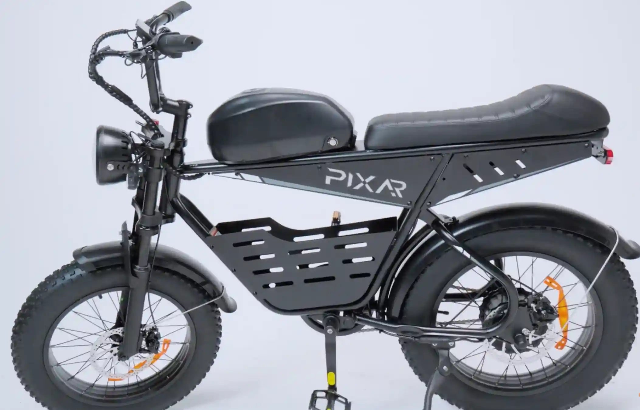 Încărcați videoclipul: BICICLETĂ ELECTRICĂ PIXAR SUPER V