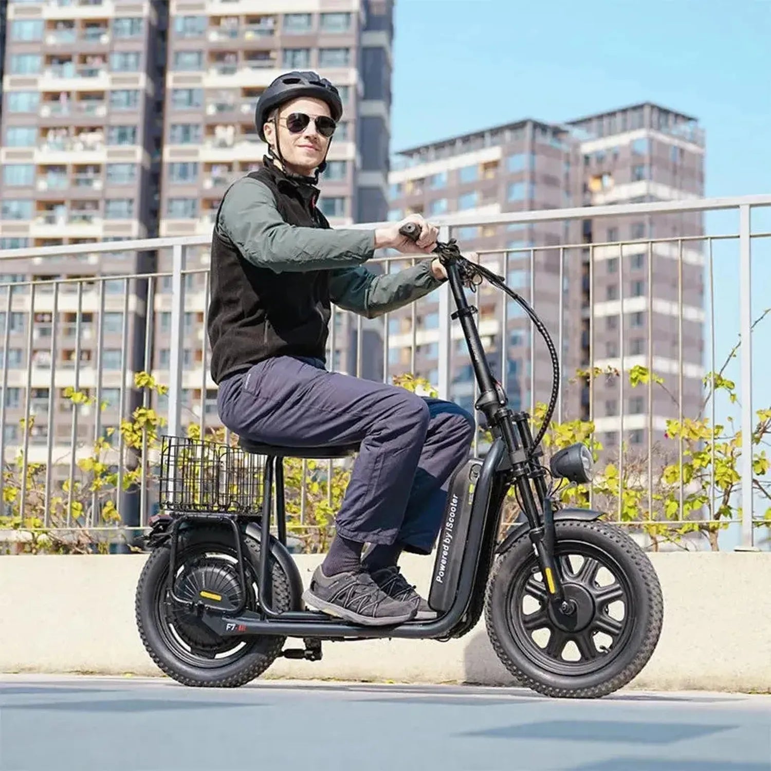 iScooter F7 Electric Scooter with Seat Foldable for Adults up to 45 Km/h