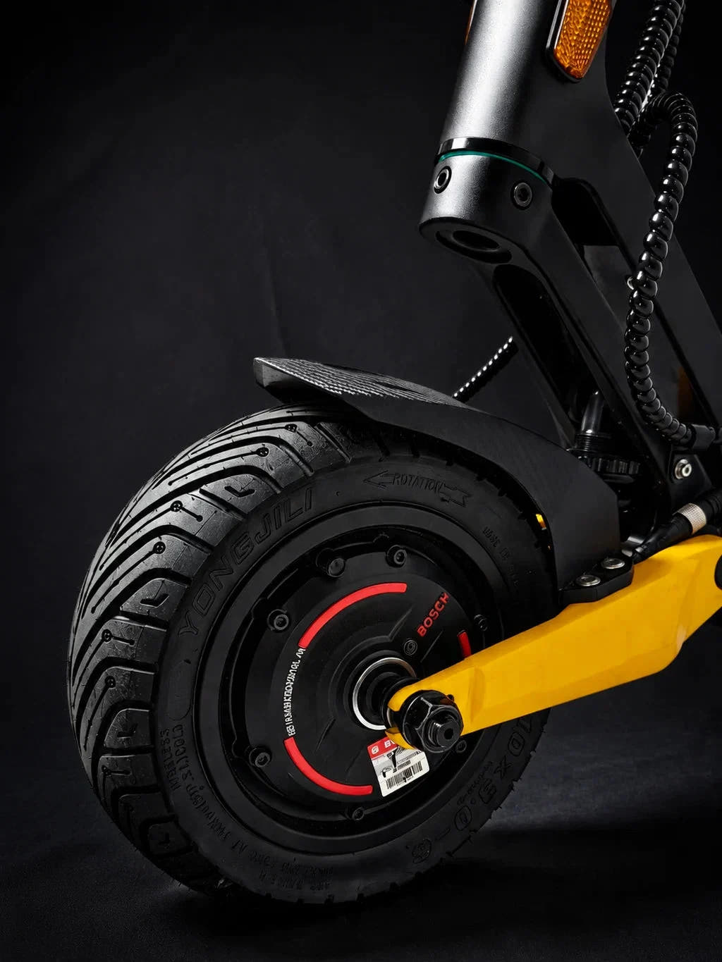 TEVERUN blade mini ultra bosch Bosch front motor and tire detail