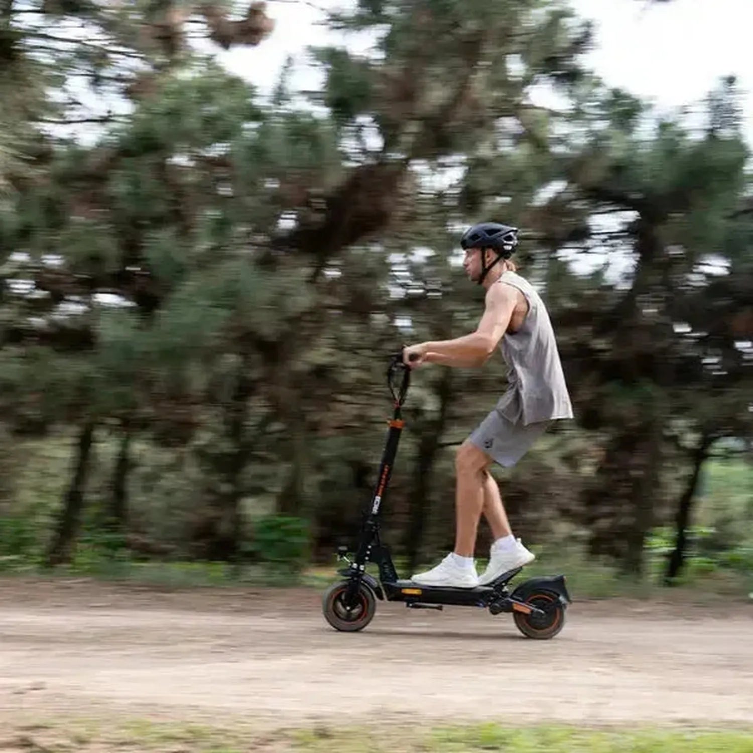 RCB D5 Electric Scooter Long Range Foldable with Pneumatic Tyres up to 32 Km/h