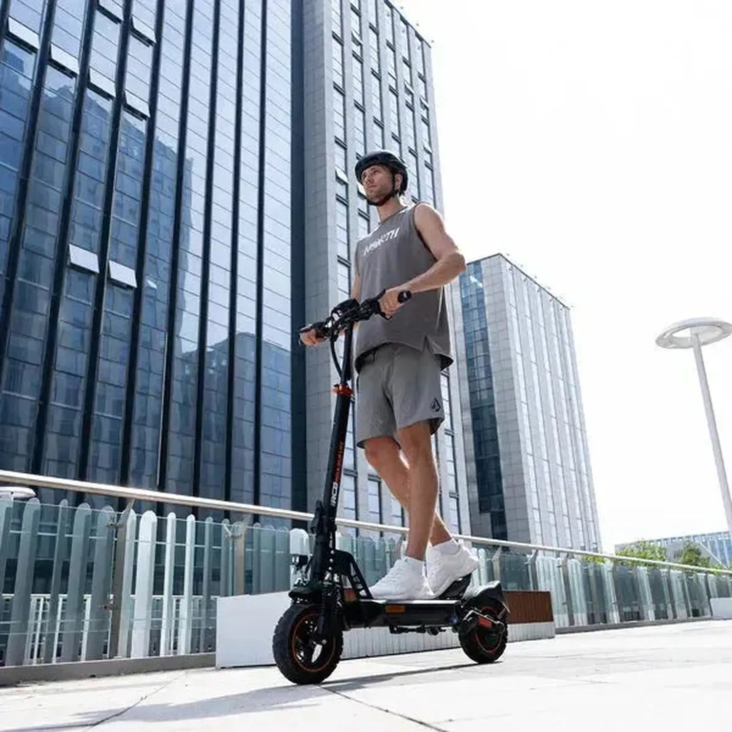 RCB D5 Electric Scooter Long Range Foldable with Pneumatic Tyres up to 32 Km/h