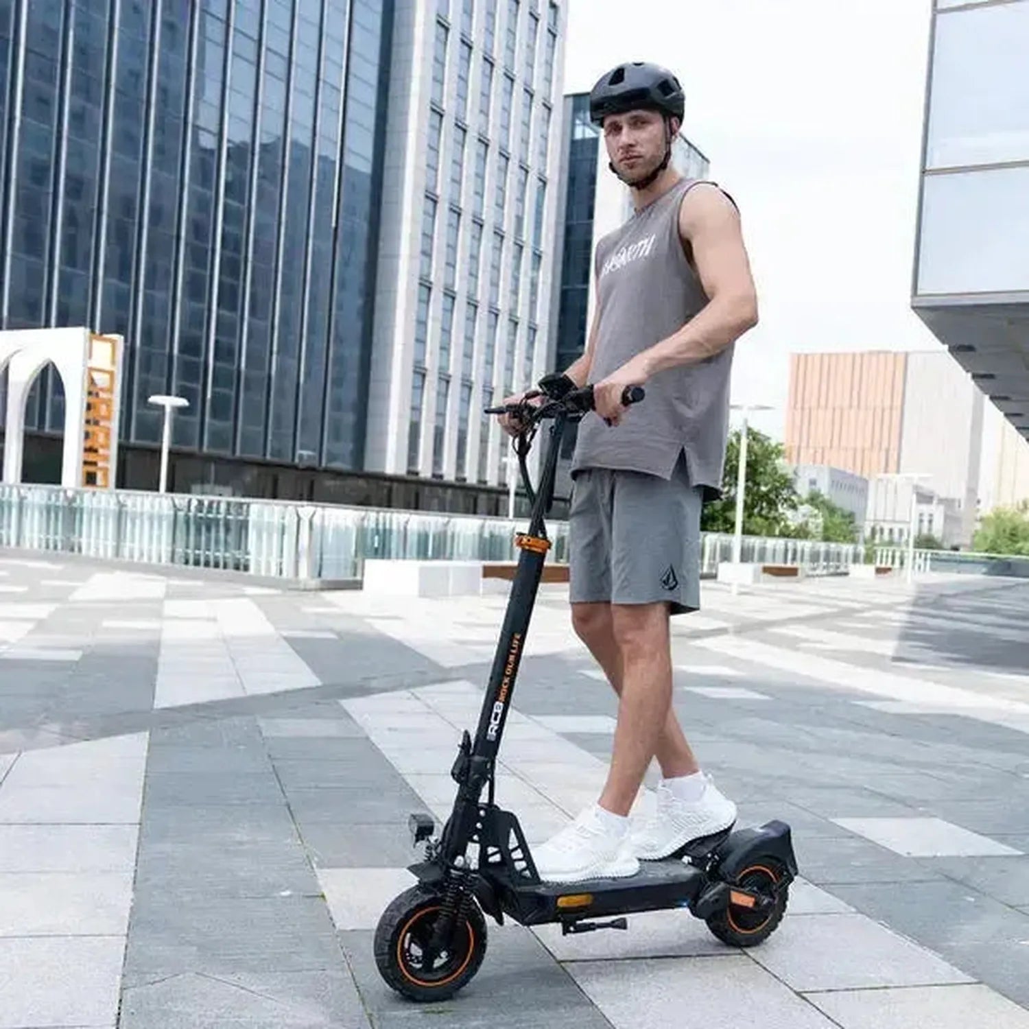 RCB D5 Electric Scooter Long Range Foldable with Pneumatic Tyres up to 32 Km/h