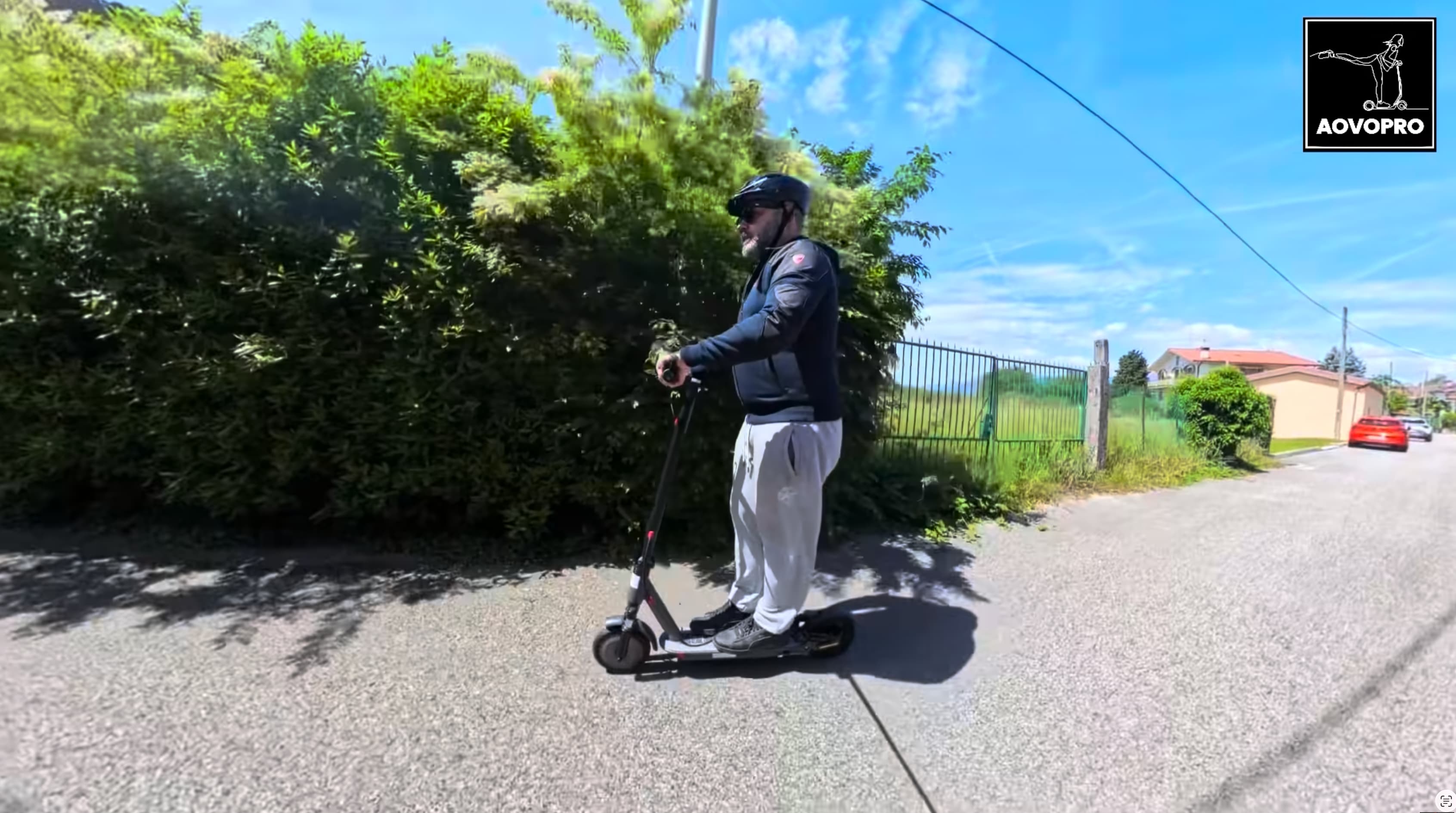Load video: AOVO PRO AP07 Electric Scooter