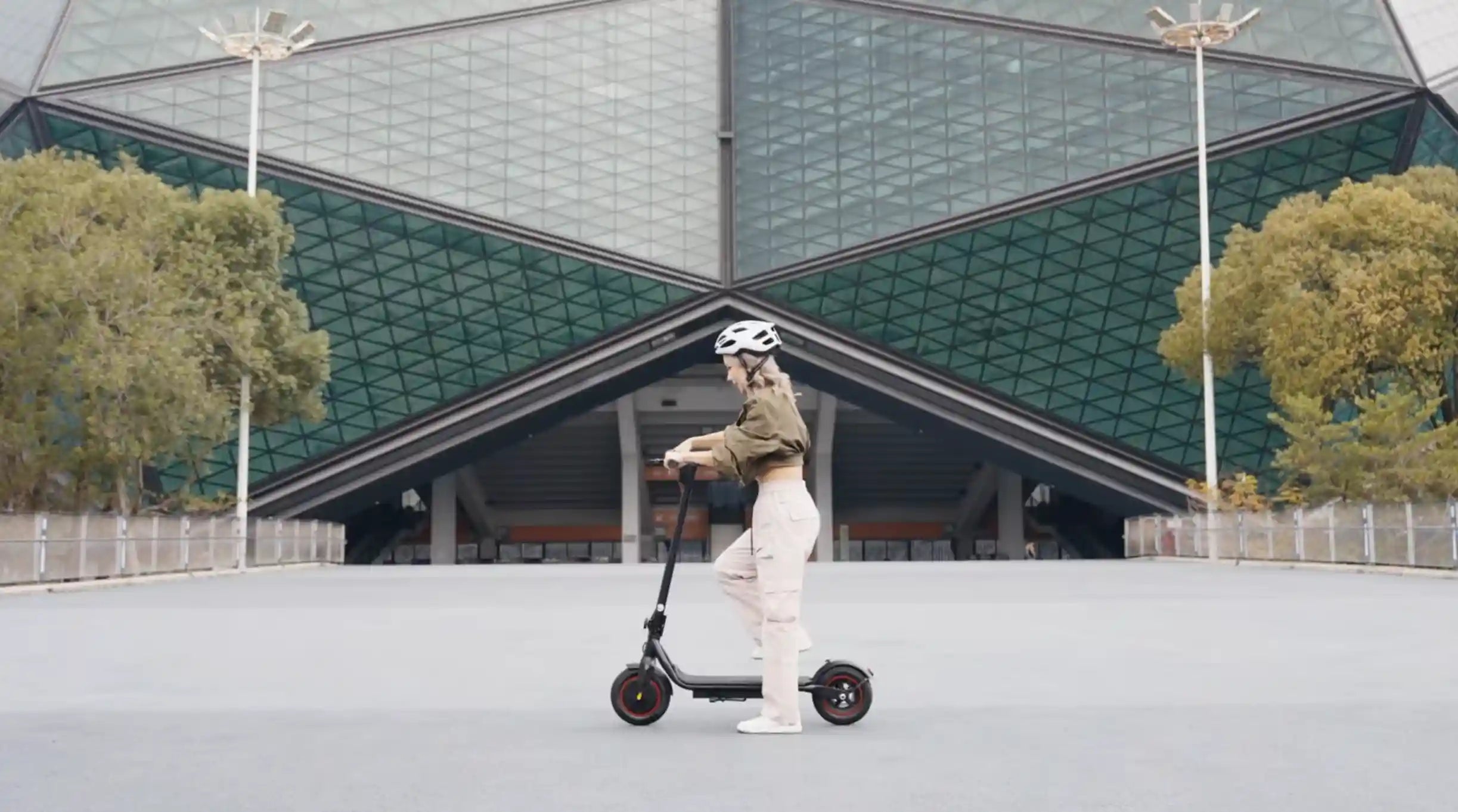 Φόρτωση βίντεο: iScooter W6 Ηλεκτρικό Πατίνι