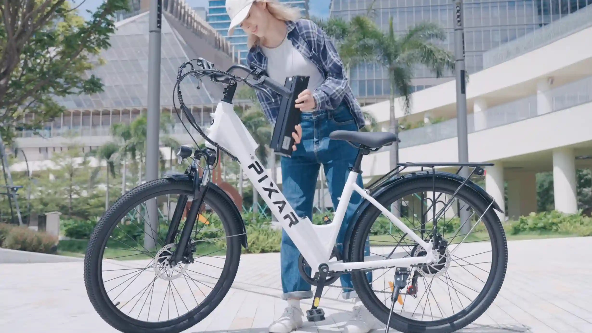 Load video: PIXAR CRUISER ELECTRIC BIKE