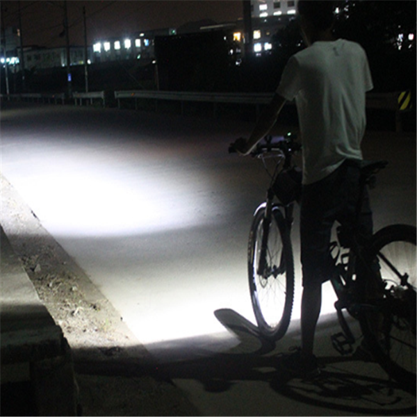 LED Bicycle Front Light with Strong Brightness — supplier product illustration