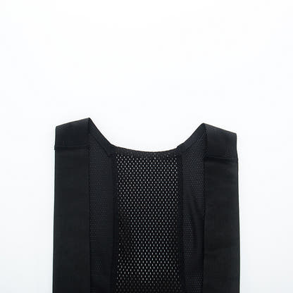 Cycling bib shorts shoulder and mesh-panel detail